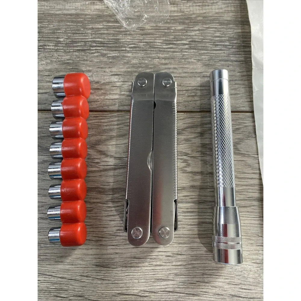 Grabber International Pocket Tool Box Flashlight Set Unisex OS Tan  19-In-1